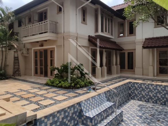 KEMANG V - NO 26 - BUNGALOW TYPE B - SWIMMING POOL_GARDEN