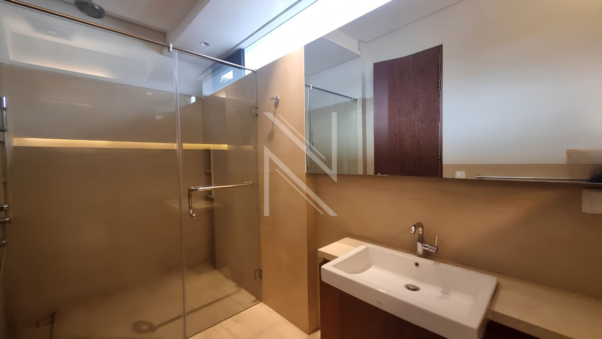 Serene 3BR Family Home in Lively Area – Kemang
