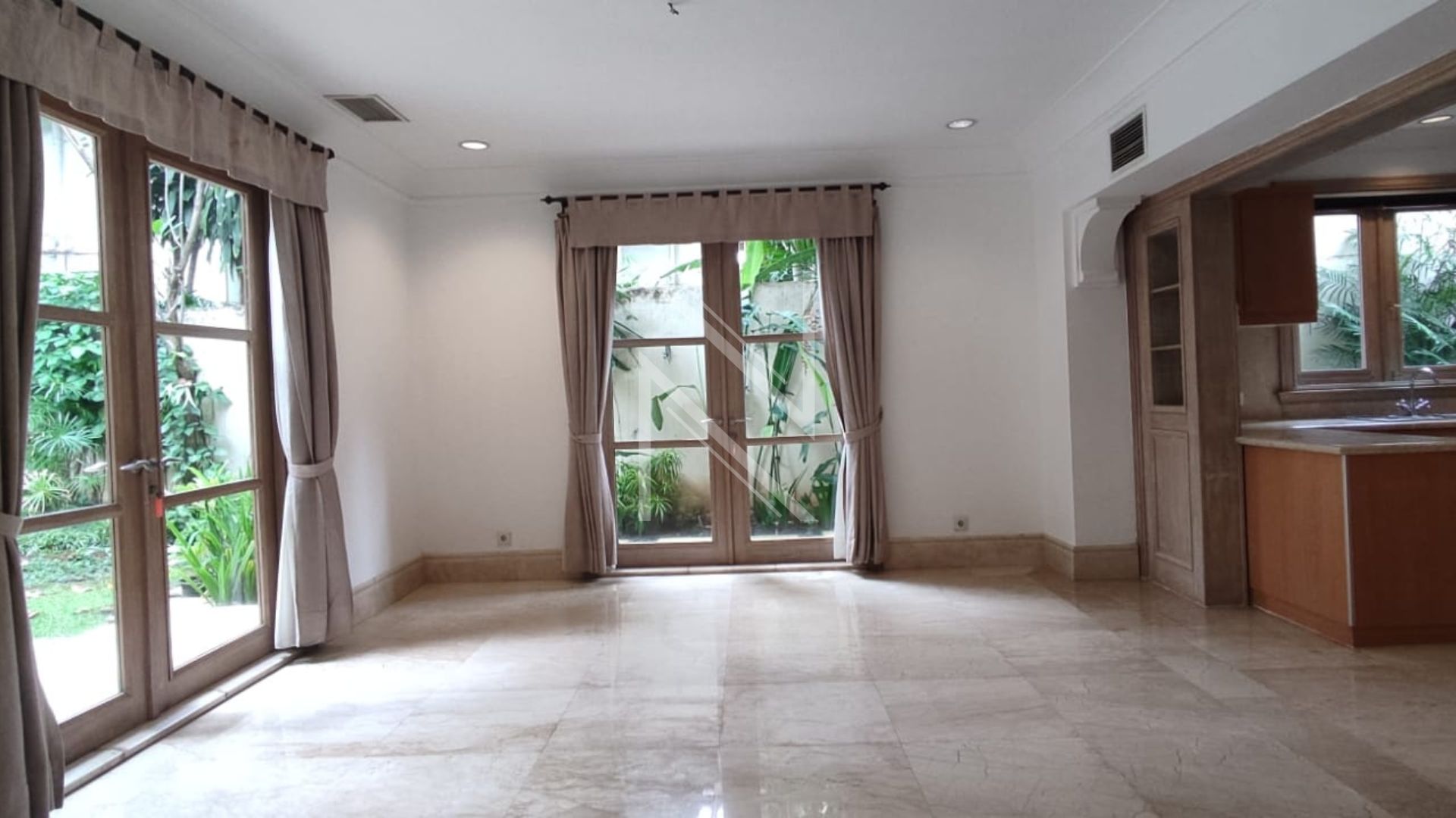Premium 3BR Home in Connected Location – Kemang