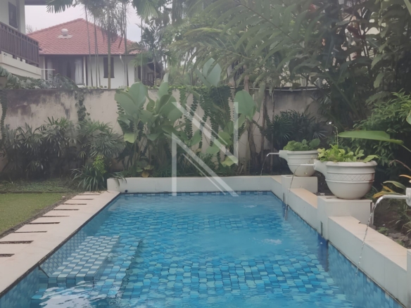 KEMANG V - NO 26 - BUNGALOW TYPE E - SWIMMING POOL