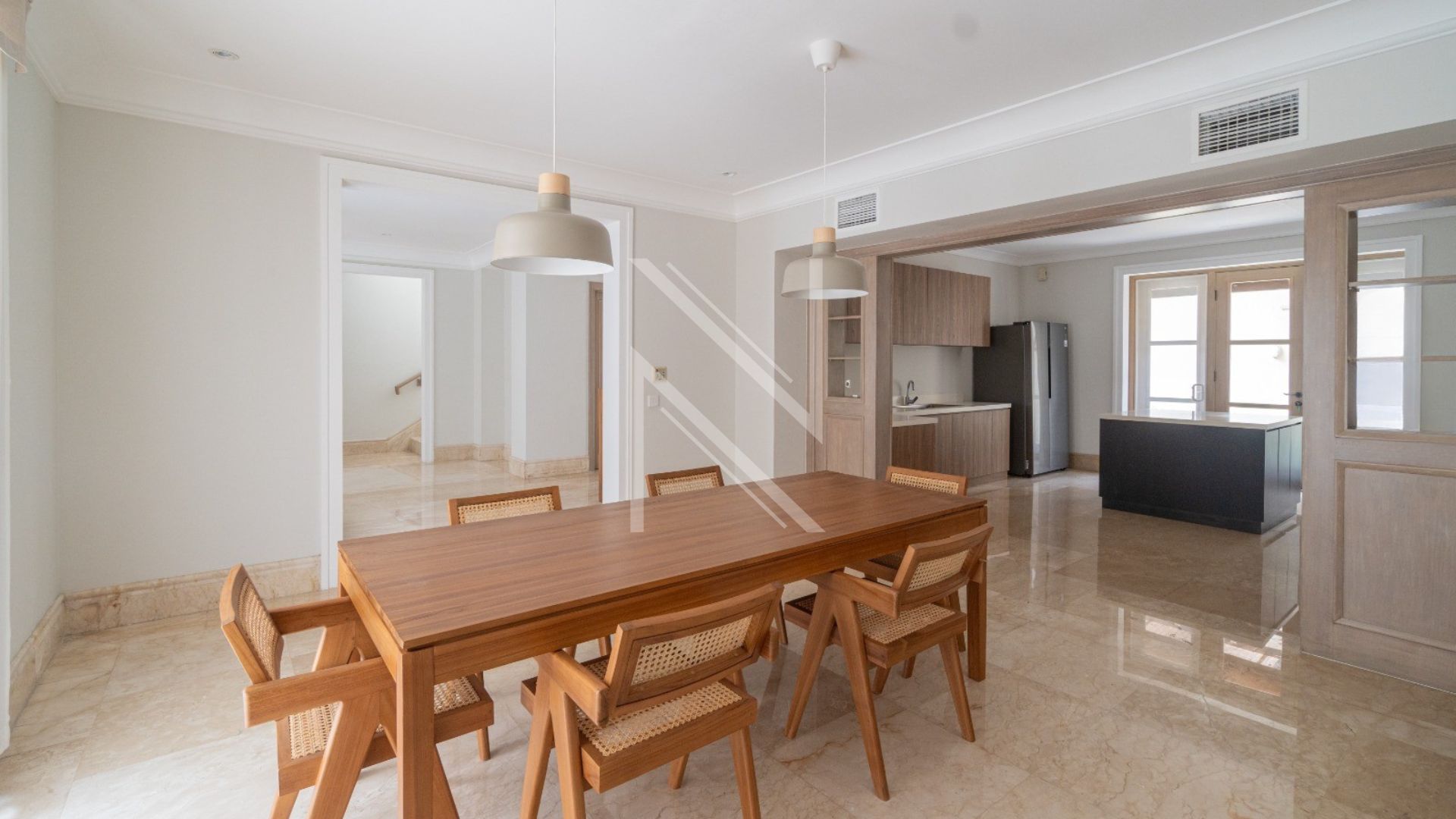 Stylish 3BR Family Home – Kemang