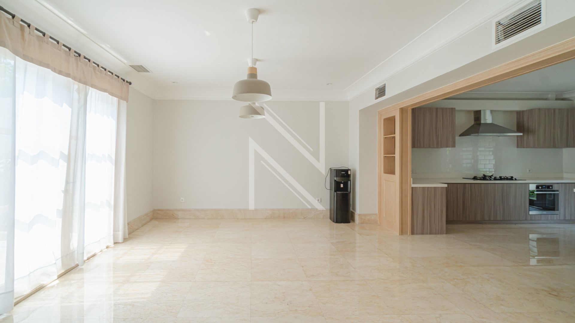 Stylish 3BR Family Home – Kemang