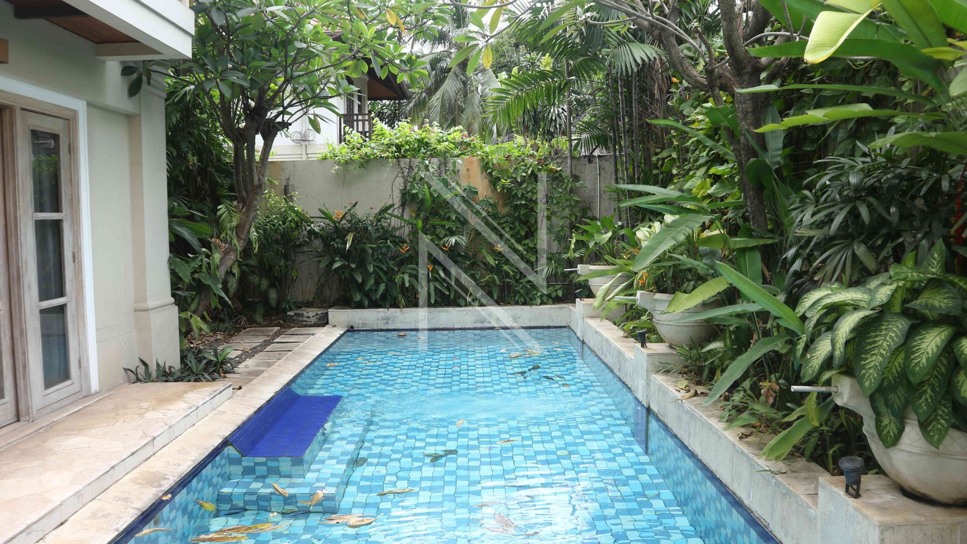 Stylish 3BR Family Home – Kemang