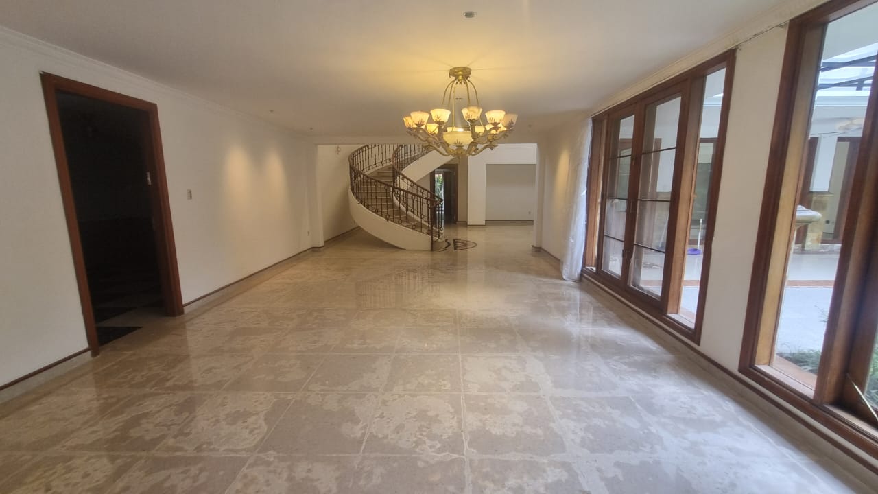 For Rent 7BR House South Jakarta Kebayoran Baru KBBR275