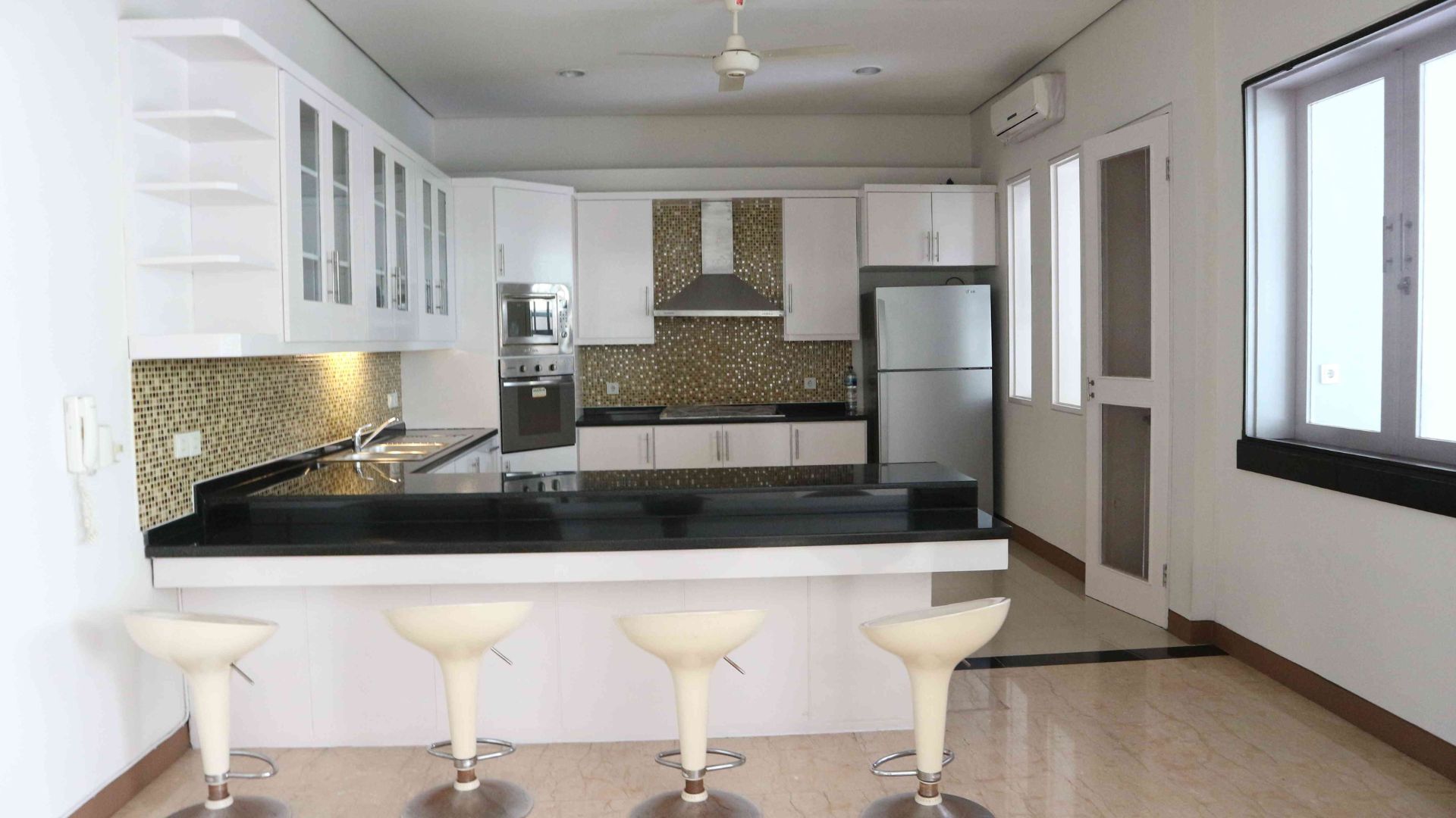 Kebayoran Baru – Cilandak Tengah 2 Kav B – Kitchen.jpg Contemporary 4BR Urban Home in Cilandak