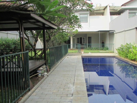 Kebayoran Baru - Cilandak Tengah 2 Kav K - Pool.jpg