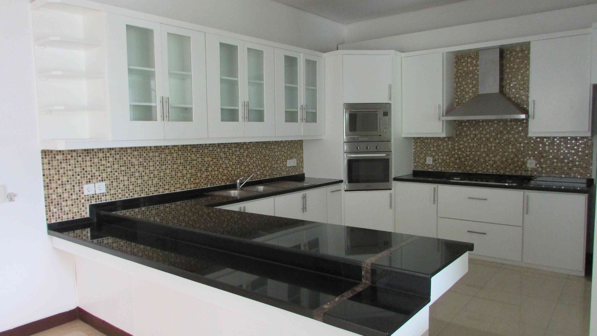Large 5BR Family Haven in Connected Area – Cilandak