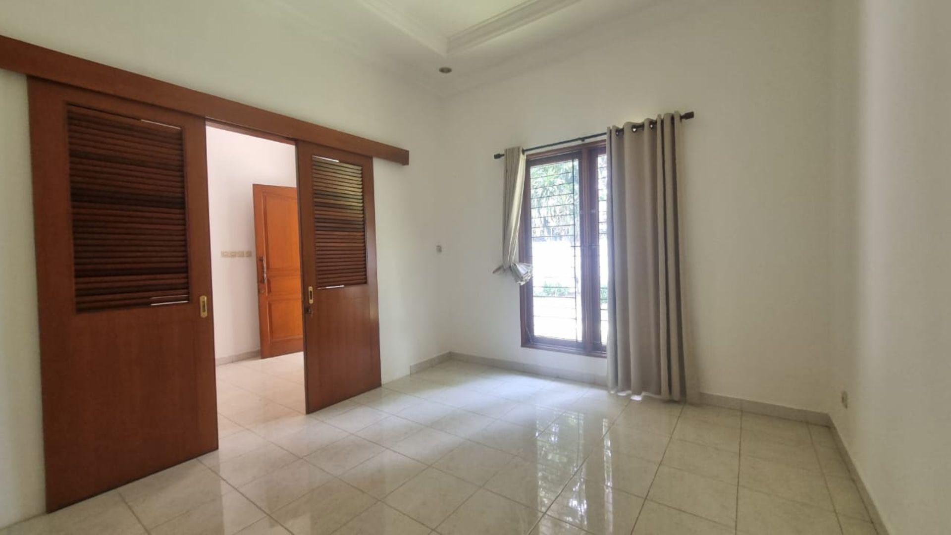 For Rent 4BR House South Jakarta Kemang KMG190