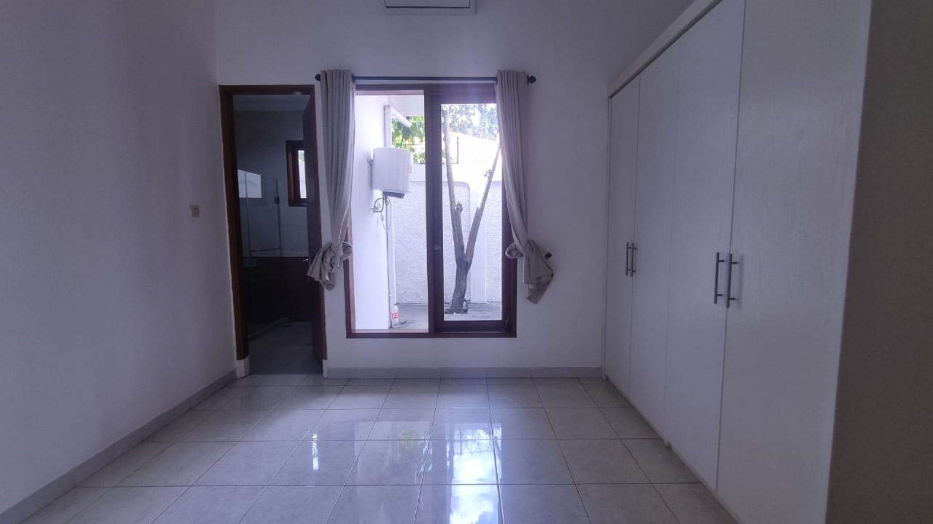 For Rent 4BR House South Jakarta Kemang KMG190