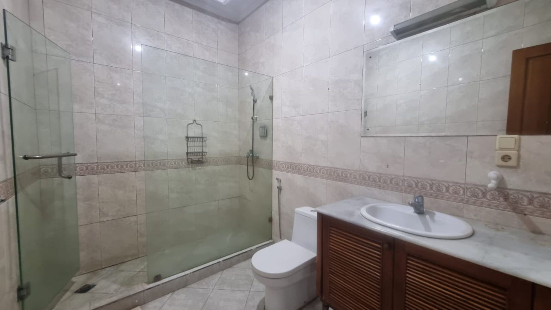 For Rent 4BR House South Jakarta Kemang KMG232