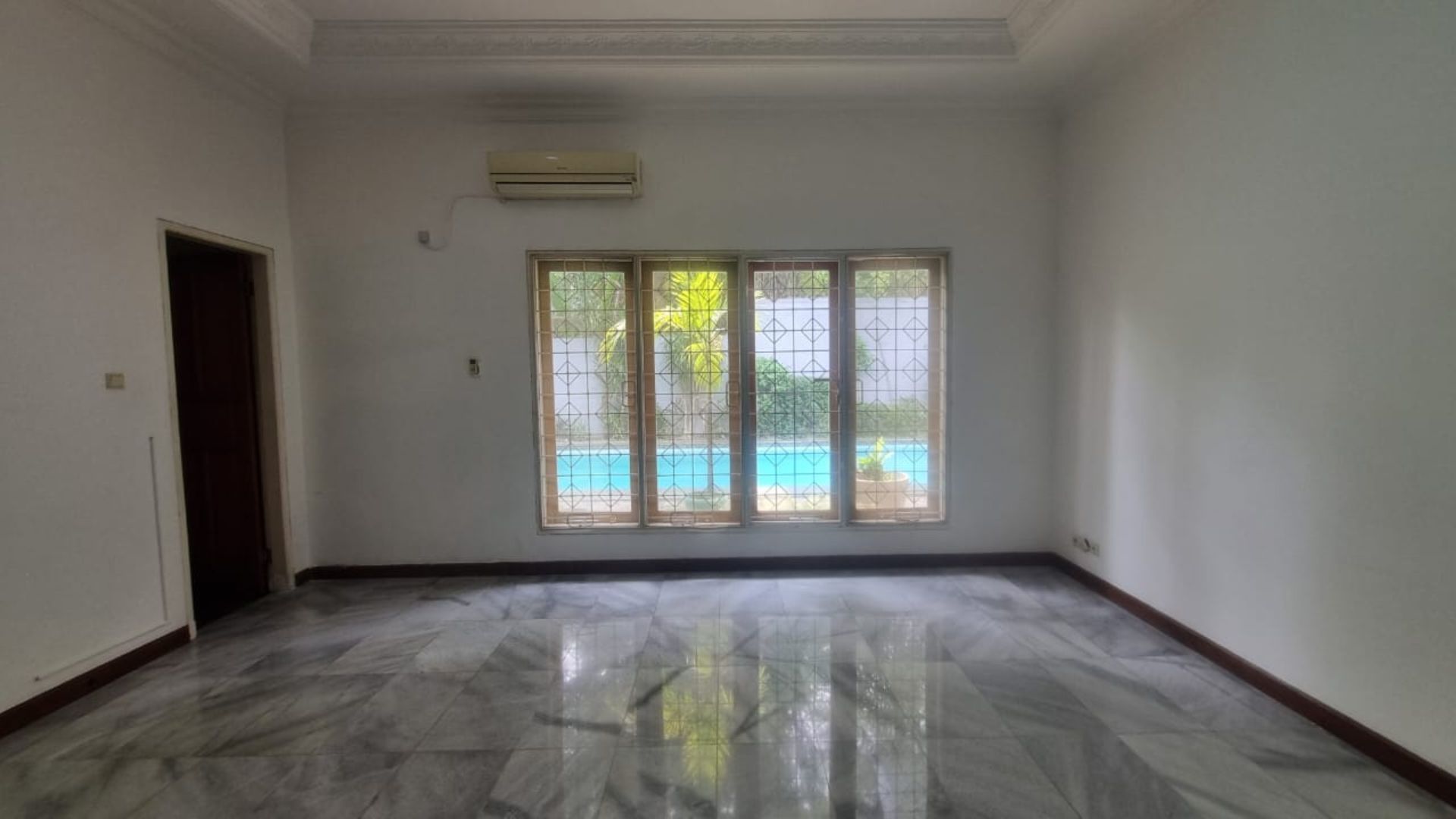 For Rent 4BR House South Jakarta Kemang KMG232