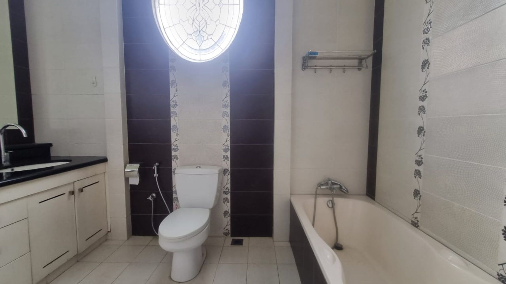 For Rent 5BR House South Jakarta Kemang KMGS013