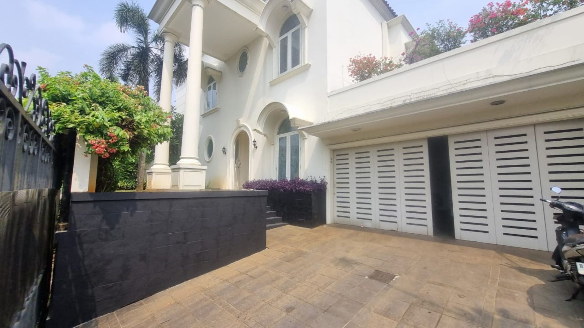For Rent 5BR House South Jakarta Kemang KMGS013