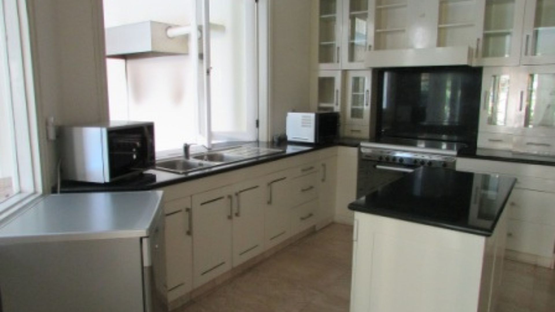 For Rent 5BR House South Jakarta Kemang KMGS013