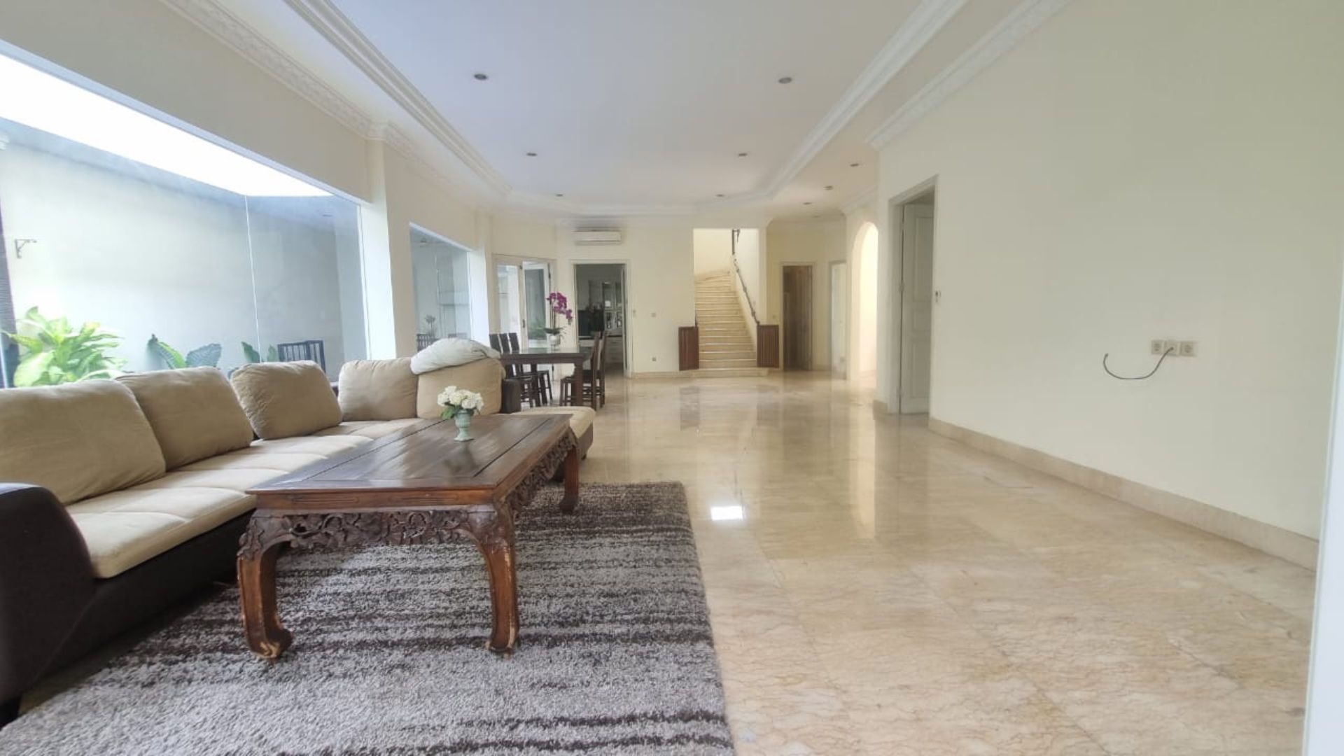 For Rent 5BR House South Jakarta Kemang KMGS013