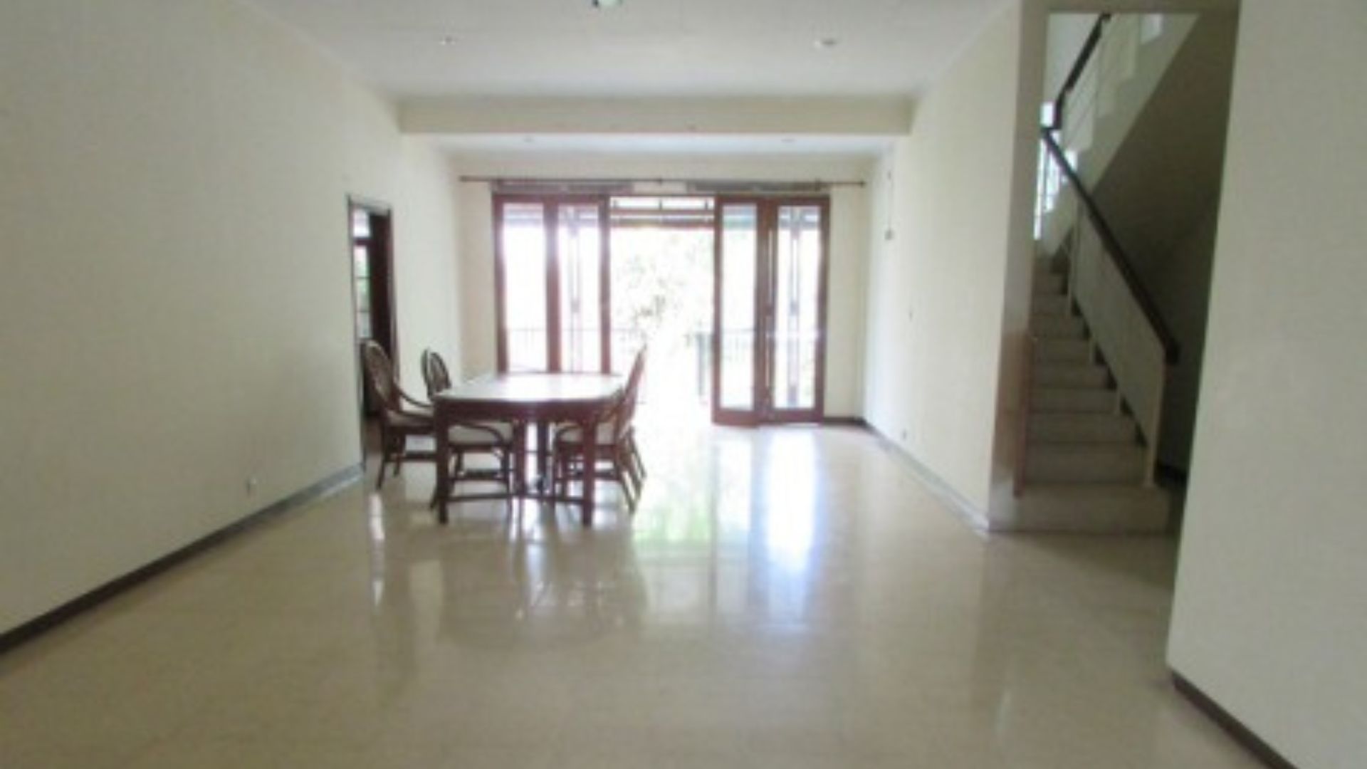 Prime 3BR Comfort Family Home – Kemang