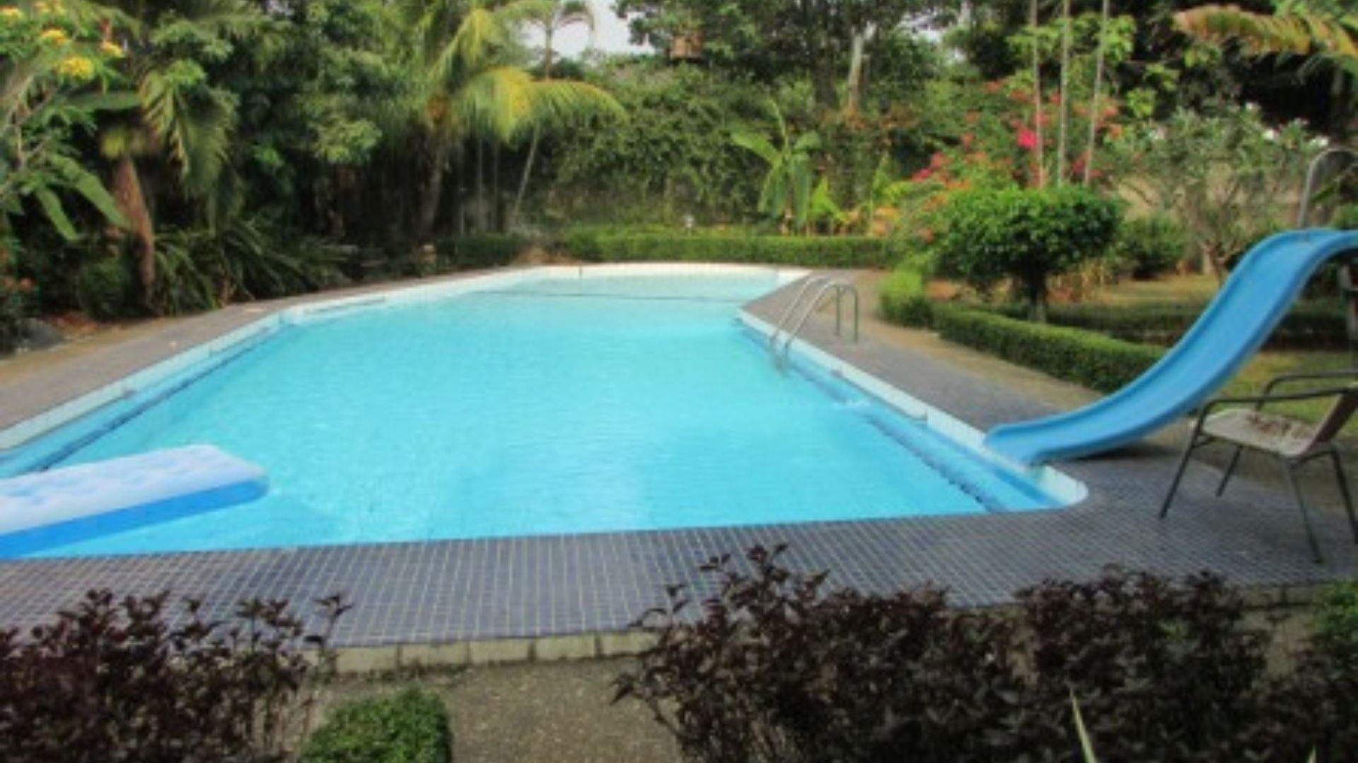 Kemang Selatan 9 No 12 Kav A-3BR-SWIMMING POOL
