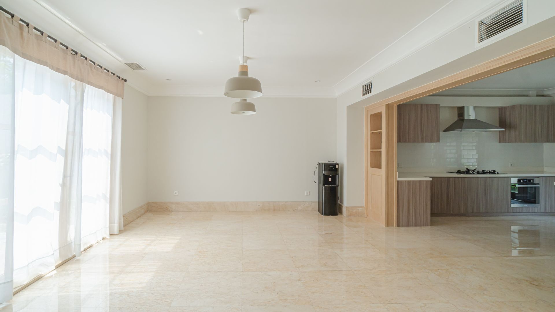 Comfort 3BR Family Home in Prime Area – Kemang