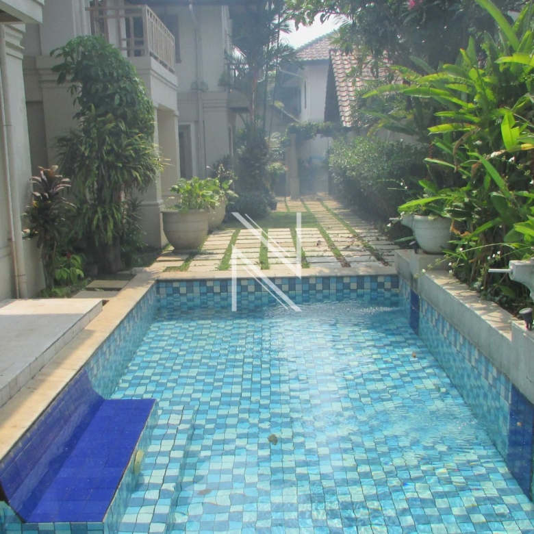 Kemang V Compound - Kemang V, 26 Residence, Bungalow Type H - KMG161 - SWIMMINGPOOL