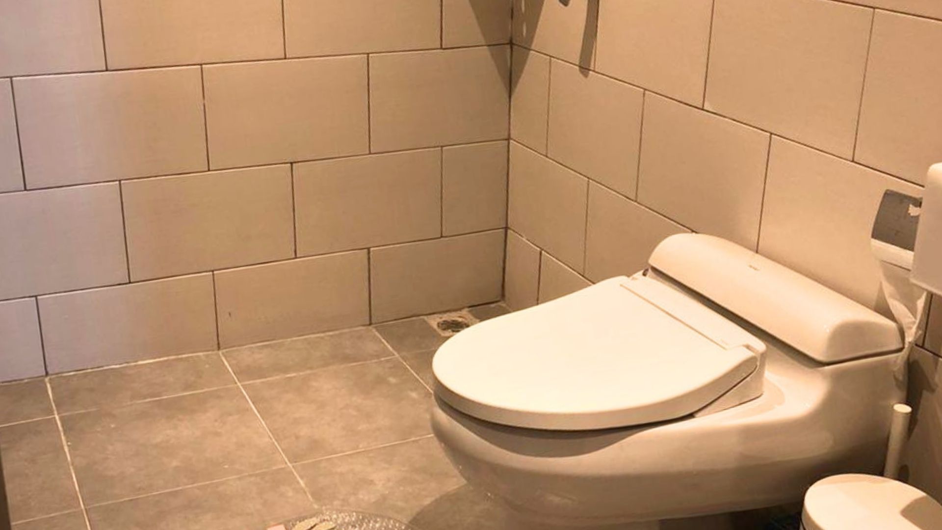 LEXINGTON RESIDENCE-2BR-BATHROOM 2 For Rent 2BR Apartment Lexington Residence South Tangerang Bintaro LX001