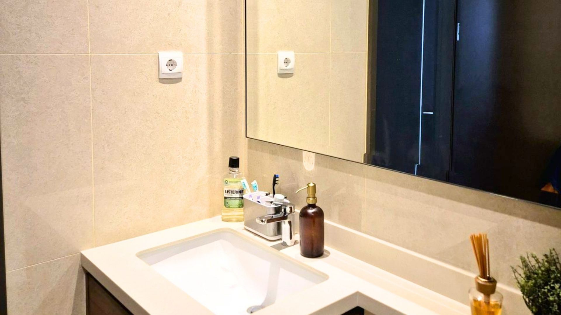 For Sale 2BR Apartment Marigold Navapark Tangerang Regency Bsd MAR001