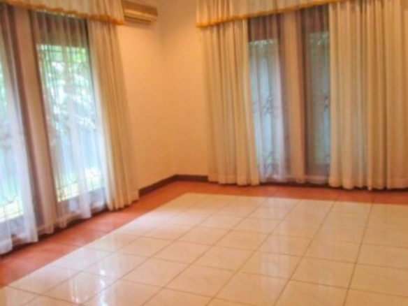 For Rent 4BR House South Jakarta Kuningan KNG050