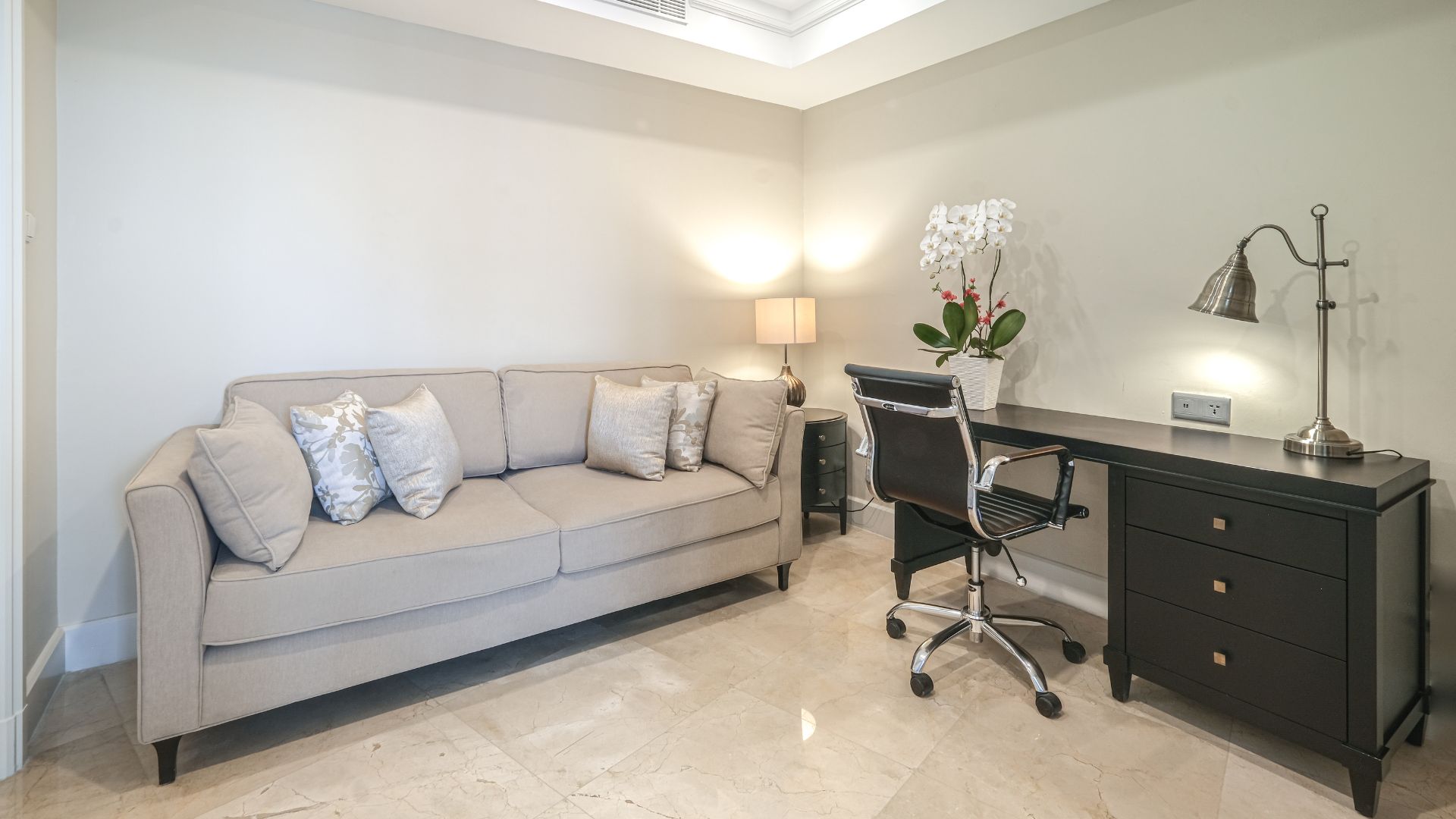 For Rent 3BR Apartment Plaza Residence Central Jakarta Sudirman PR017
