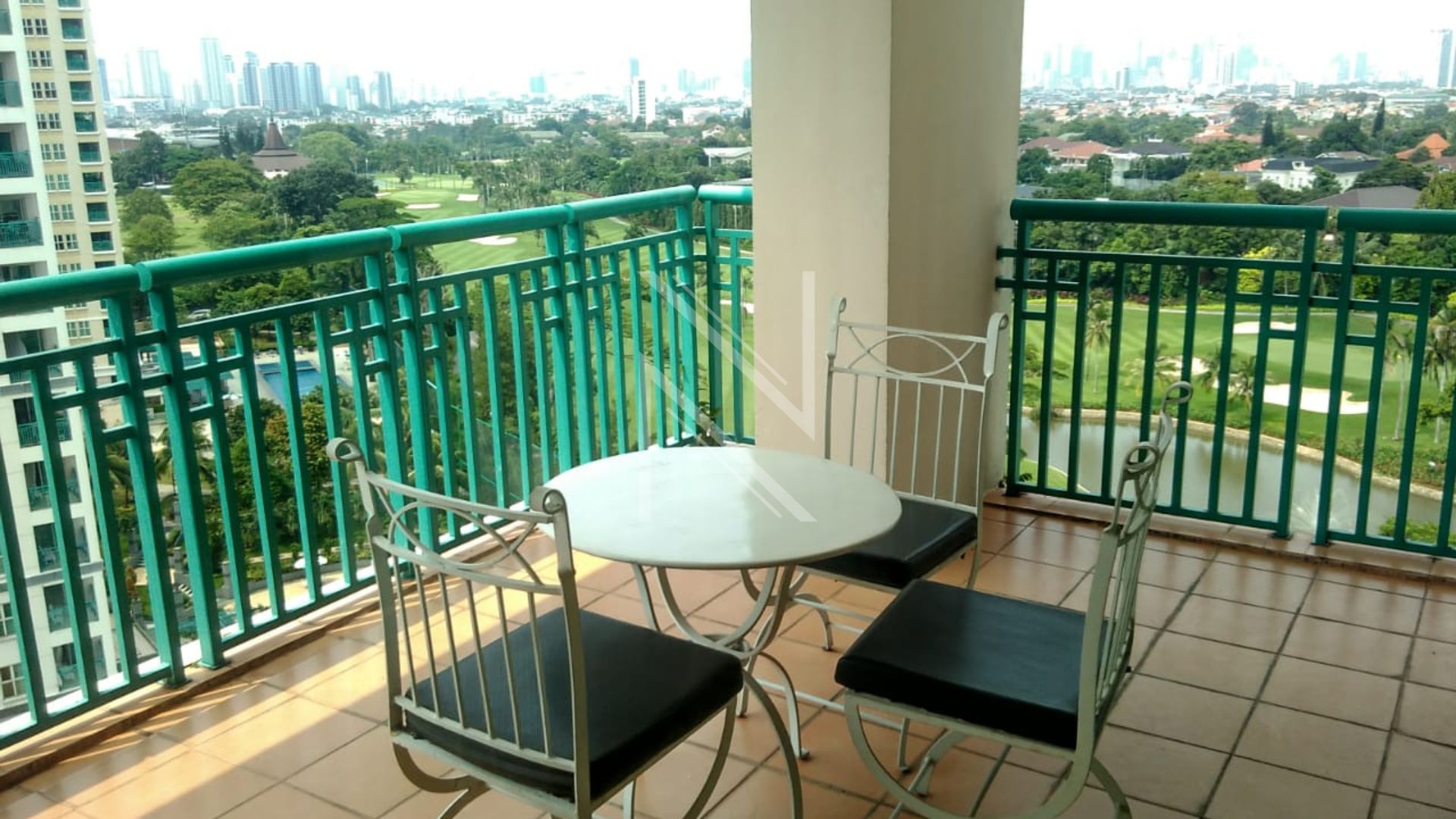 Comfortable 2BR at Pondok Indah Golf Aapartment