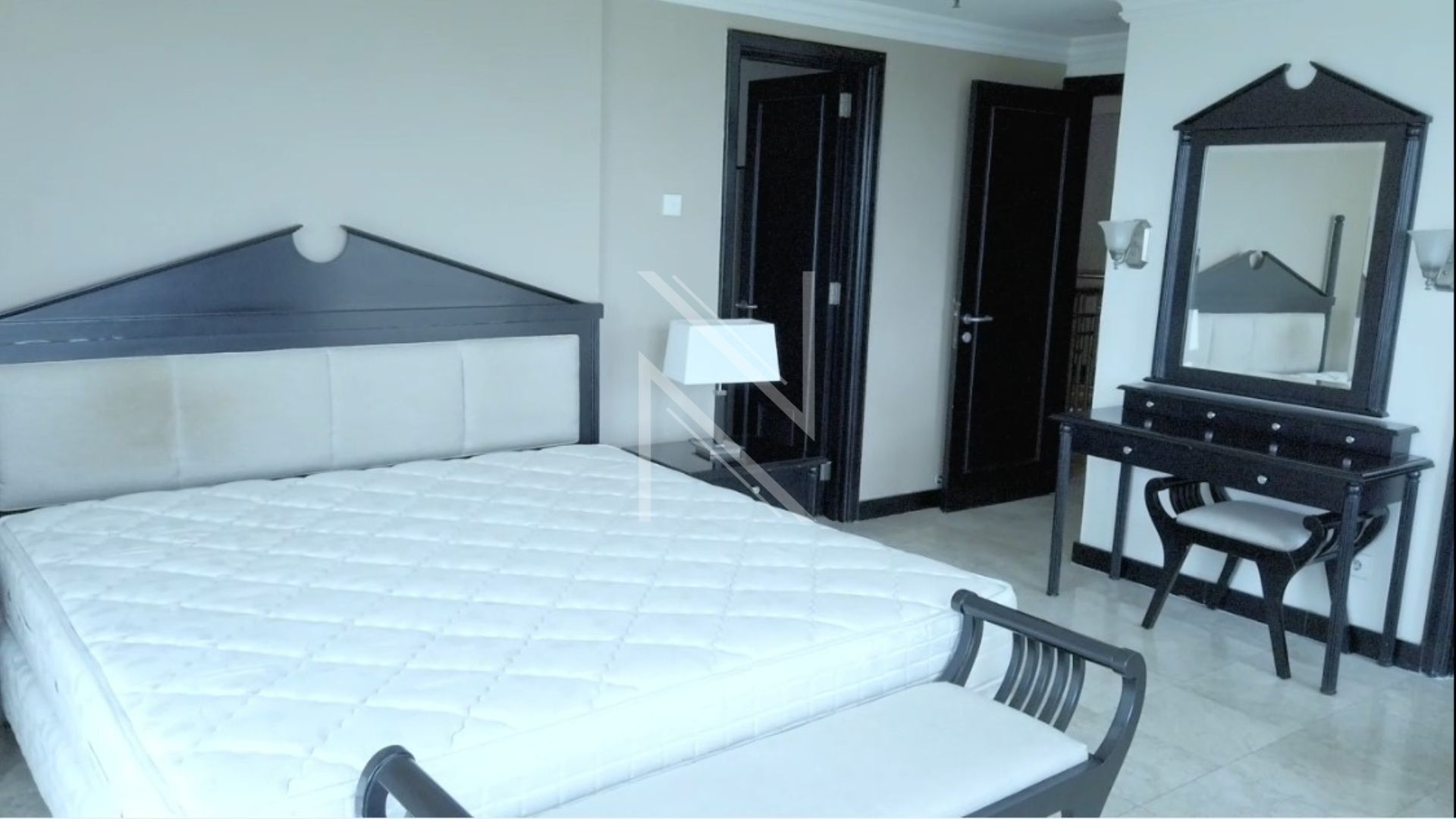 Refined 3BR in Pondok Indah Golf Apartment