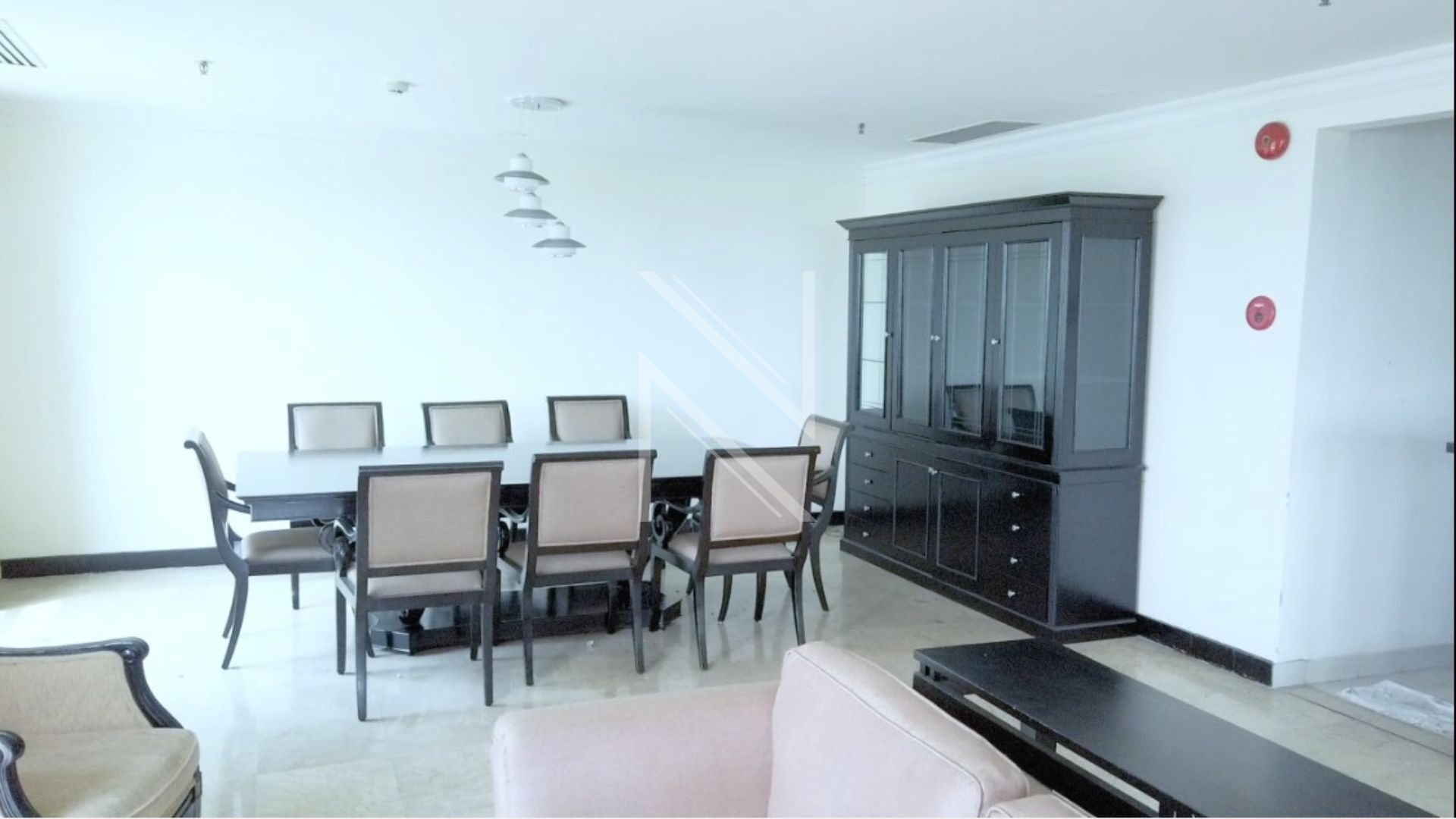 Refined 3BR in Pondok Indah Golf Apartment