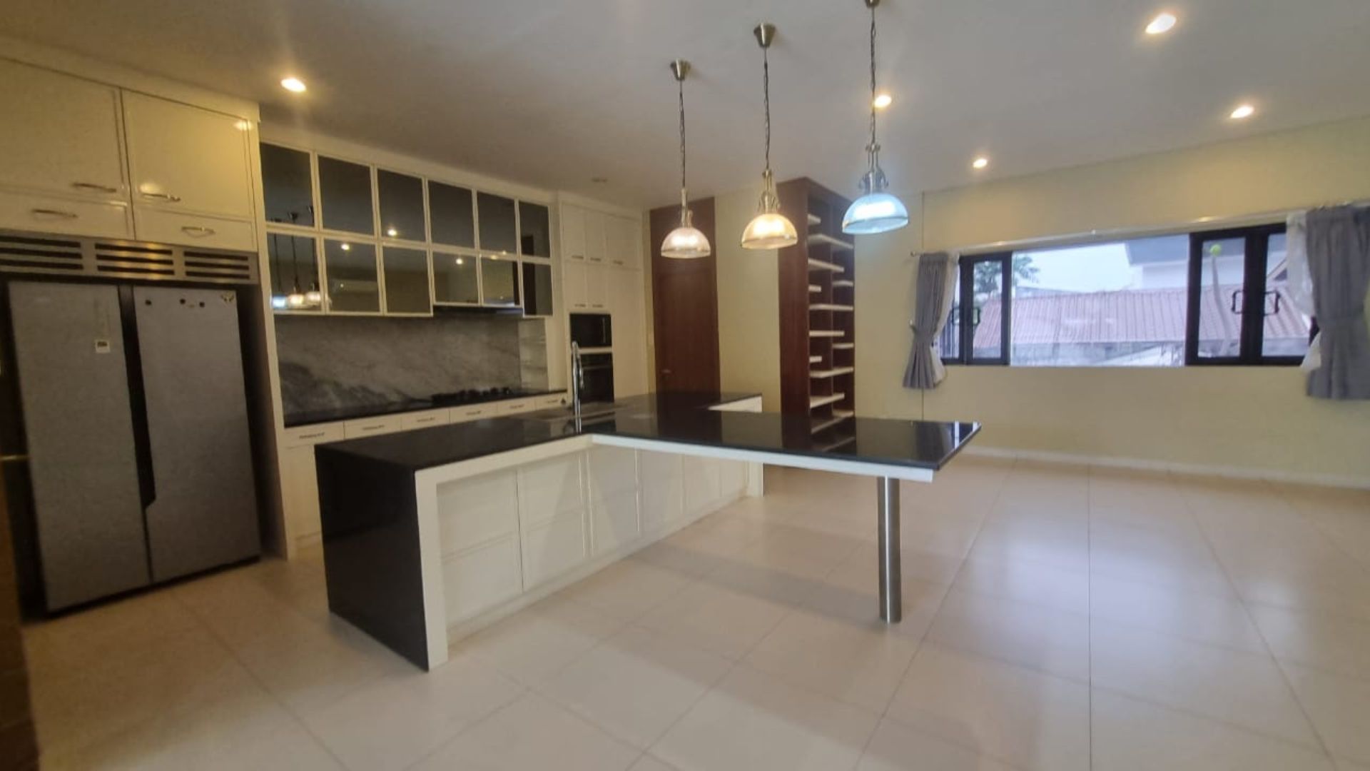 Prime 4BR Living Home at Pejaten