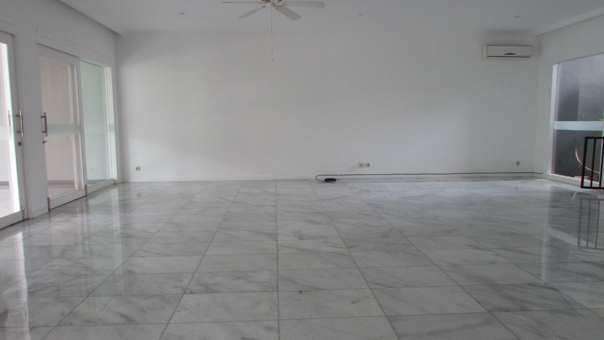 Puri Sakti 2 Kav 10I-4BR-LIVING AREA