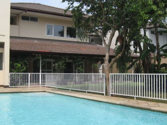 Puri Sakti 2 No. 10 Kav B-4BR-SWIMMING POOL & BACKYARD