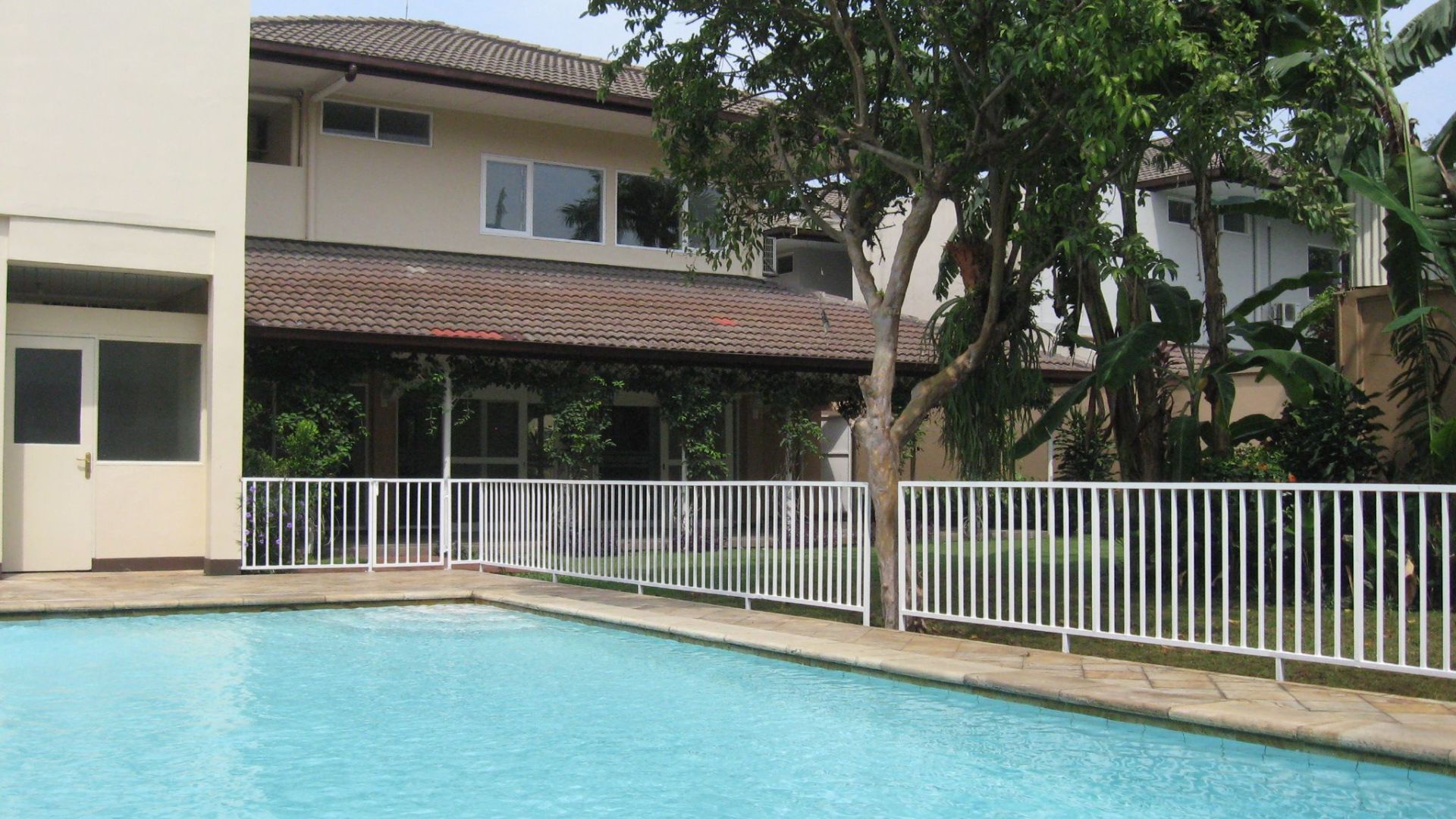 Puri Sakti 2 No. 10 Kav B-4BR-SWIMMING POOL & BACKYARD
