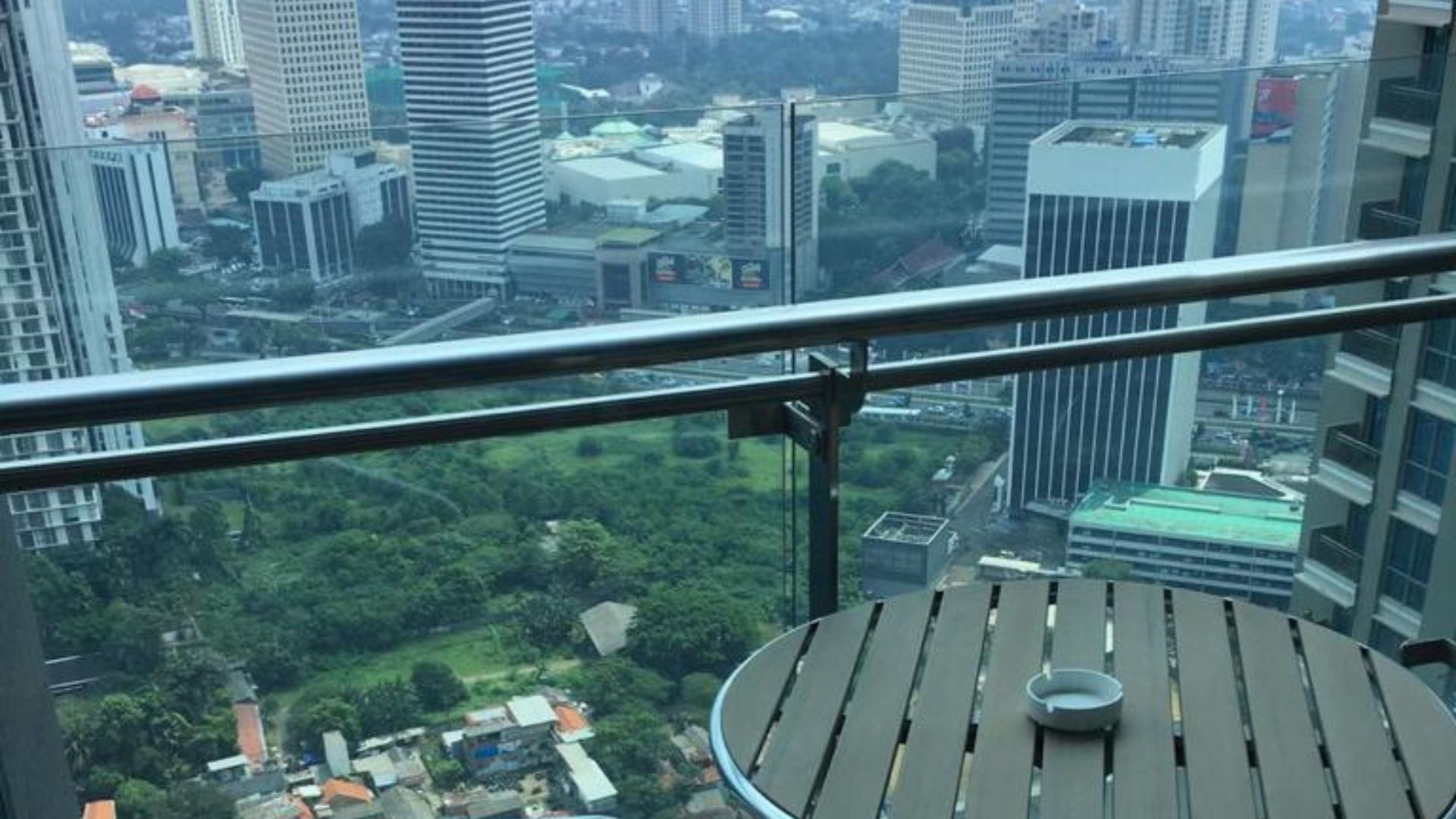 Efficient 1BR Executive Suite at Residence 8
