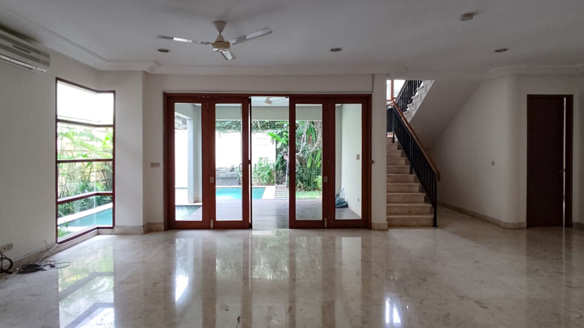 Ros 1A Satoe Residence-3BR-LIVING AREA For Rent House South Jakarta Cipete Stylish 3BR Family Home in Prime Location