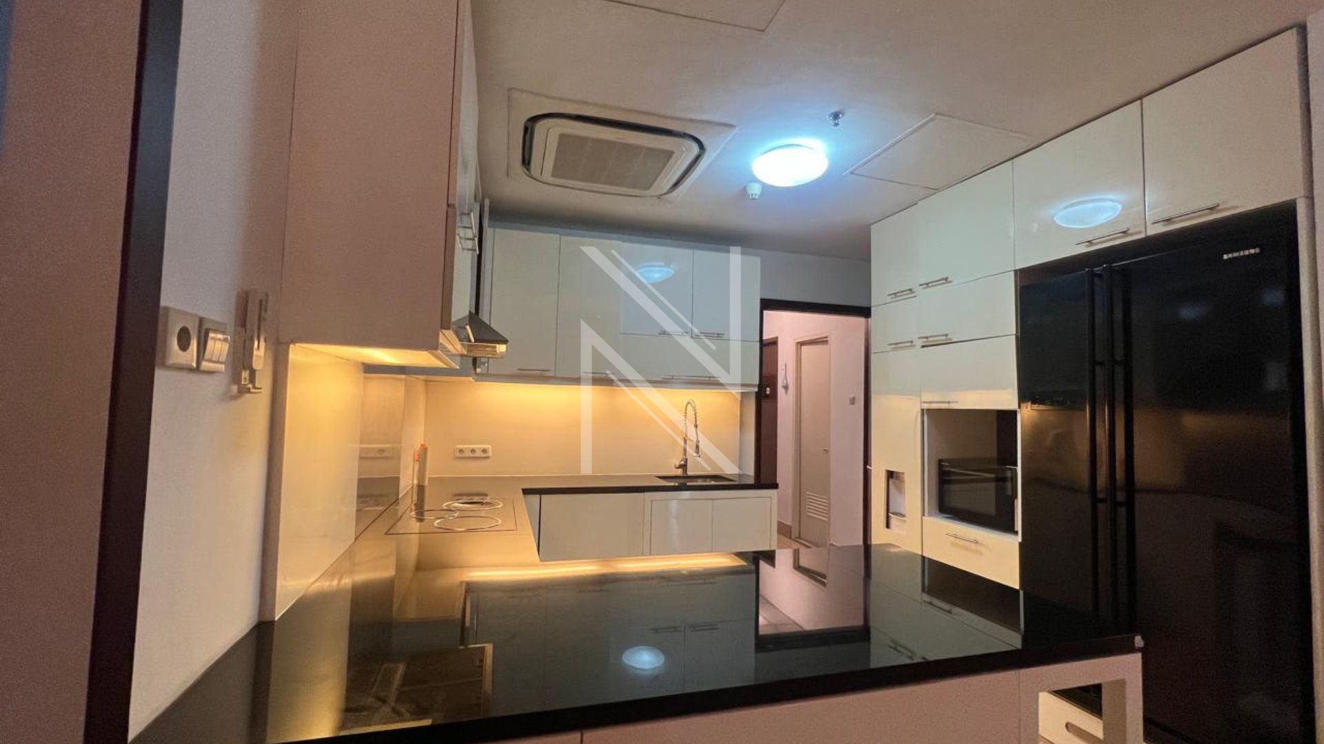 SCBD – NO CAP043 – KITCHEN For Rent 3BR Apartment Capital Residence South Jakarta SCBD CAP043