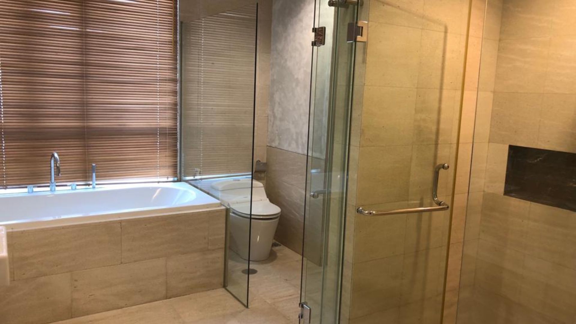 Spacious 2BR Apartment – Senopati Suites