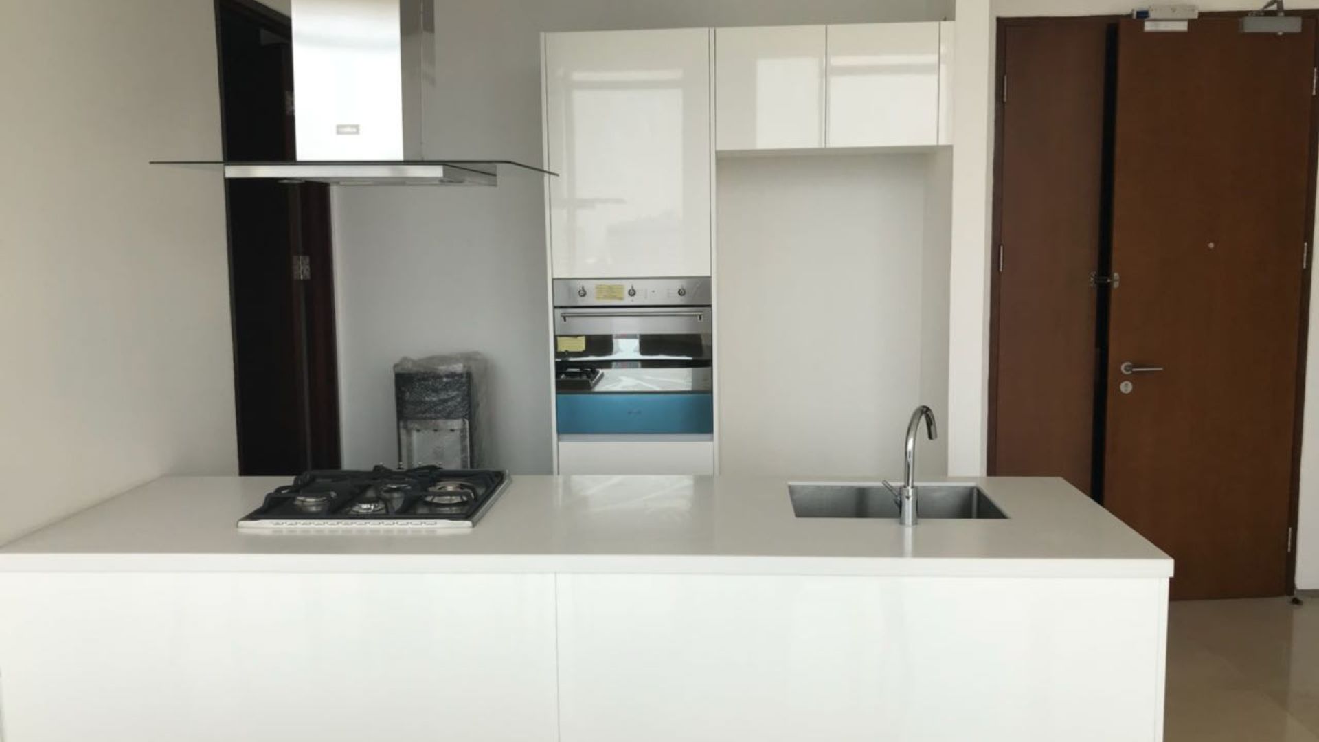 Well-Proportioned 2BR Residence – Senopati Suites