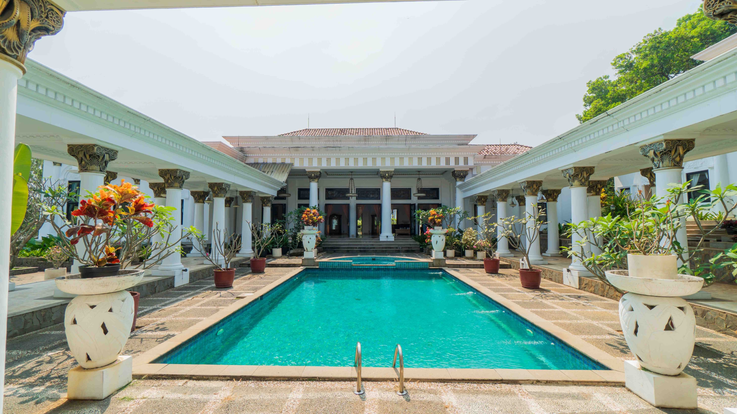 SENTUL MANSION 58 – CLASSIC POOL (3) For Buy 5BR House Bogor City Bogor STLS001