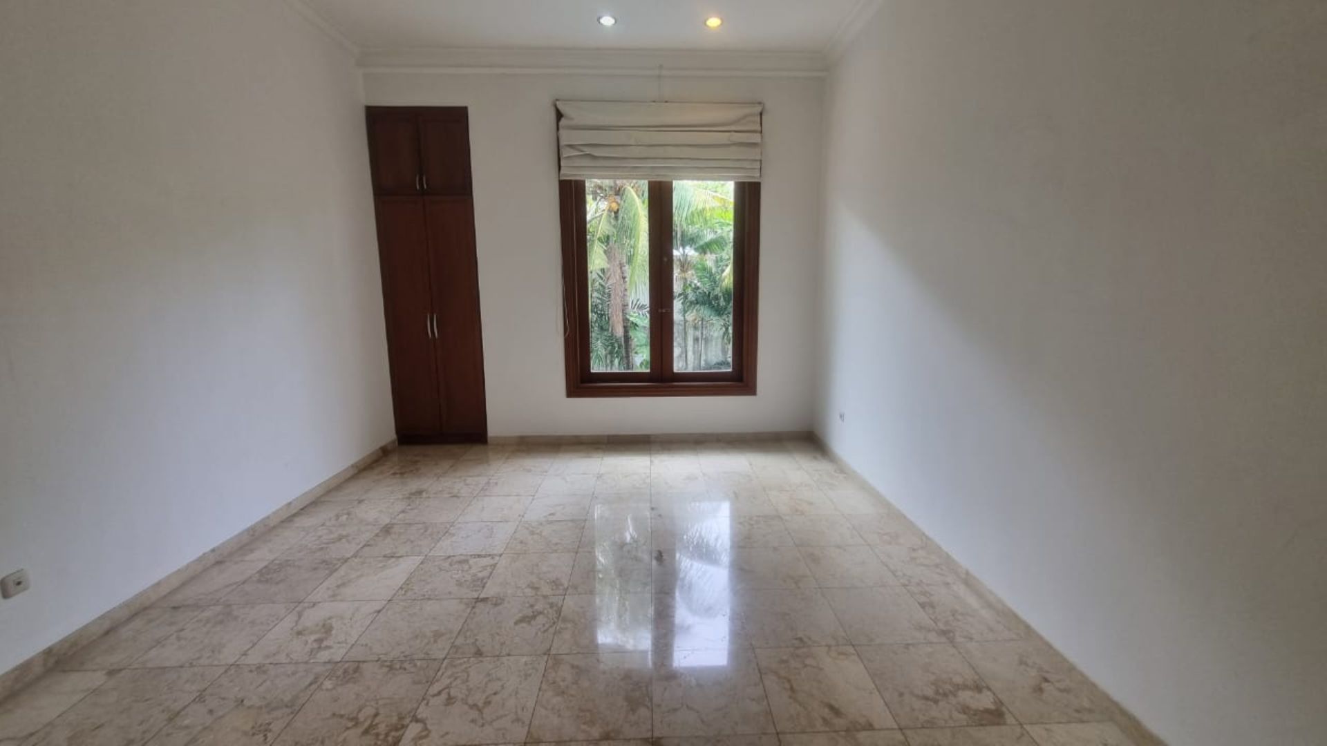 For Rent 5BR House South Jakarta Kebayoran Baru KBBR304