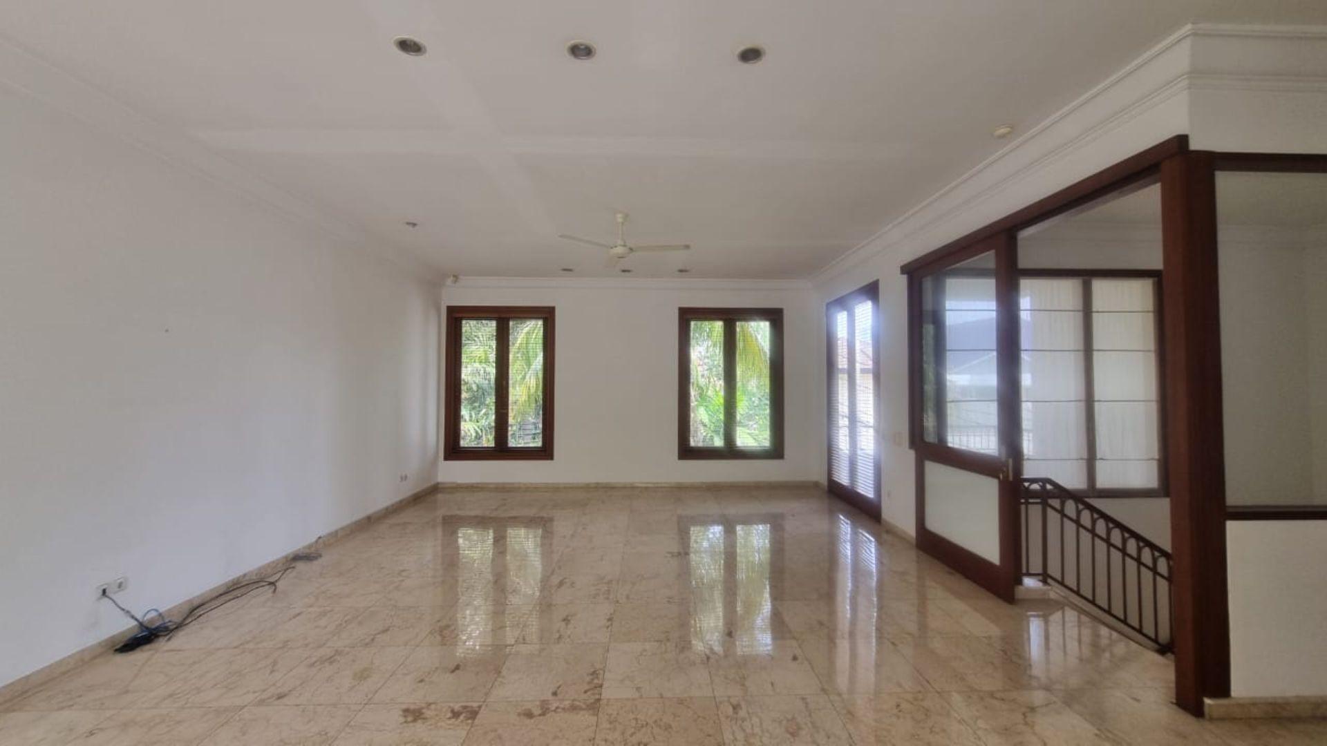 For Rent 5BR House South Jakarta Kebayoran Baru KBBR304