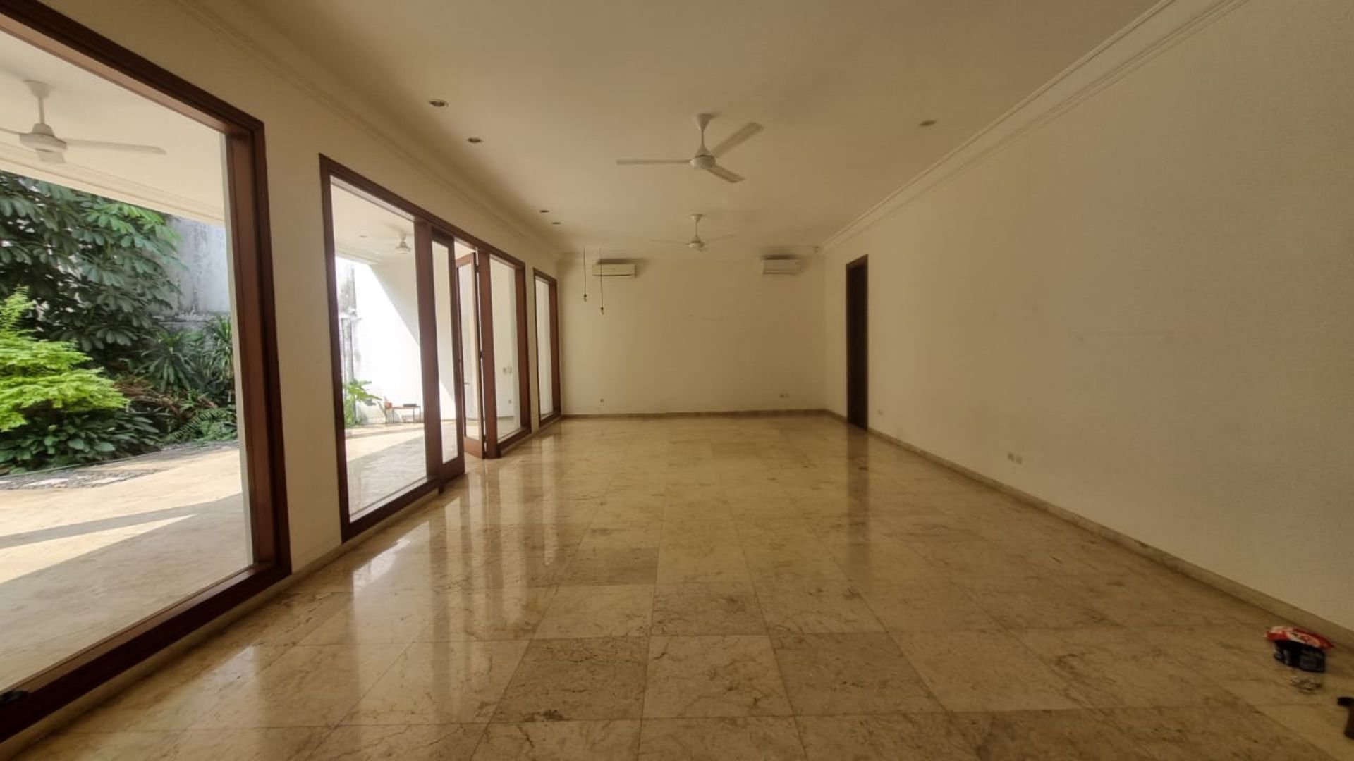 For Rent 5BR House South Jakarta Kebayoran Baru KBBR304