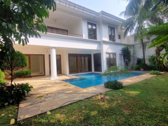 Simprug Golf 3 No.97-5BR-SWIMMING POOL & BACKYARD