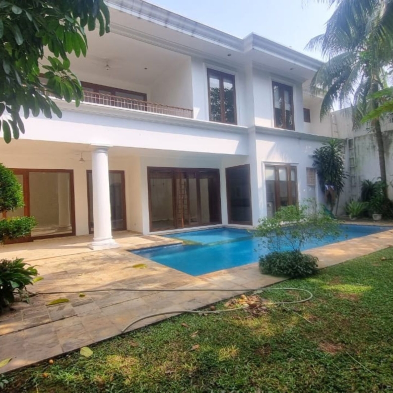 Simprug Golf 3 No.97-5BR-SWIMMING POOL & BACKYARD