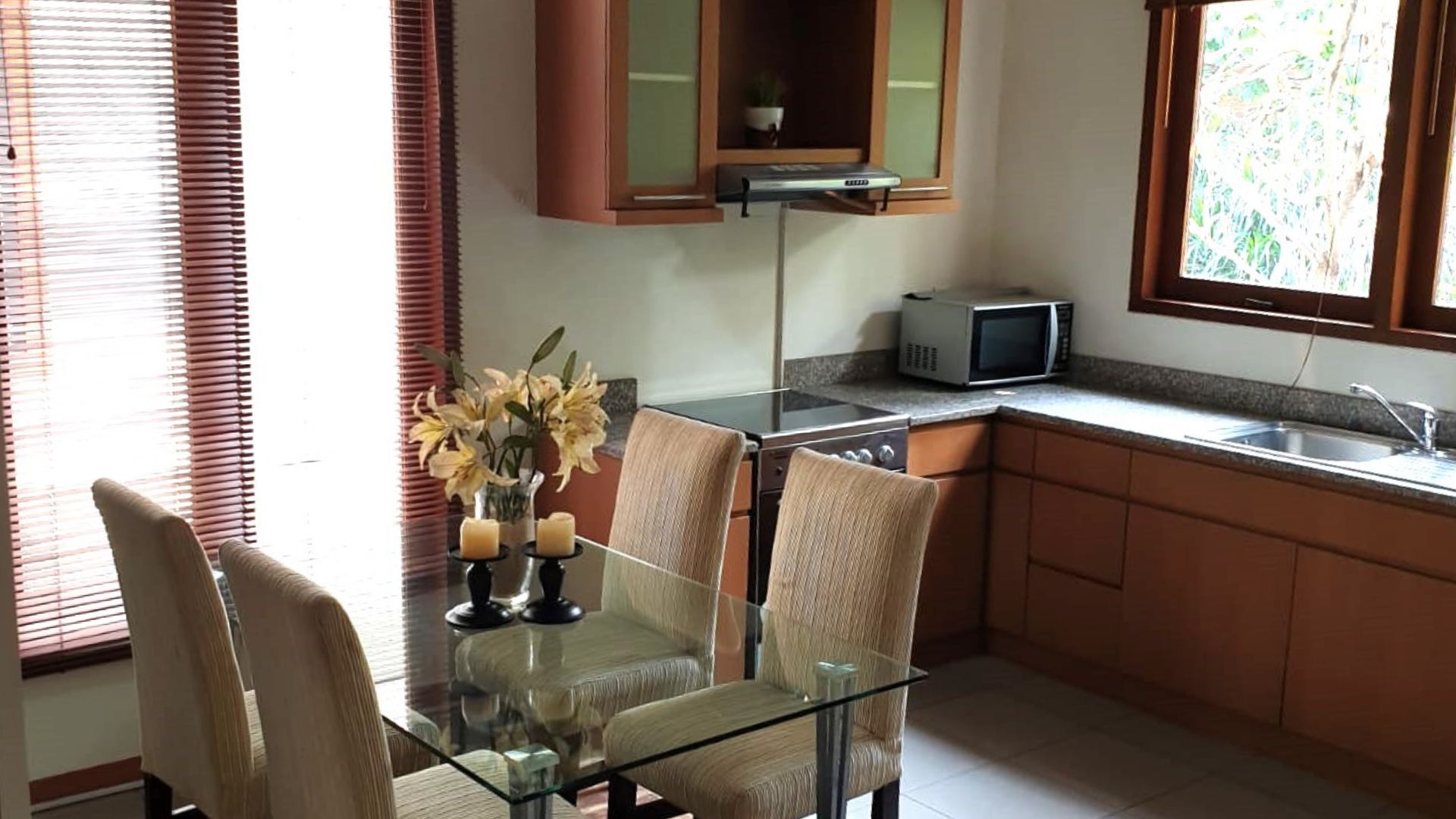 THE VERANDA-2BR-DINING & KITCHEN AREA For Rent 2BR Apartment The Veranda South Jakarta Cipete VER001