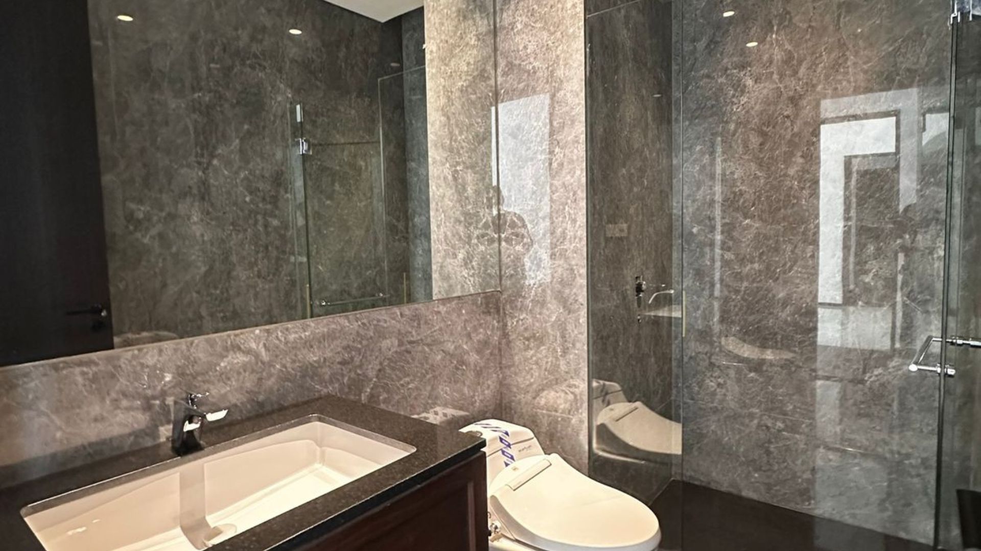 For Rent 2BR Apartment South Jakarta Gatot Subroto RGT001