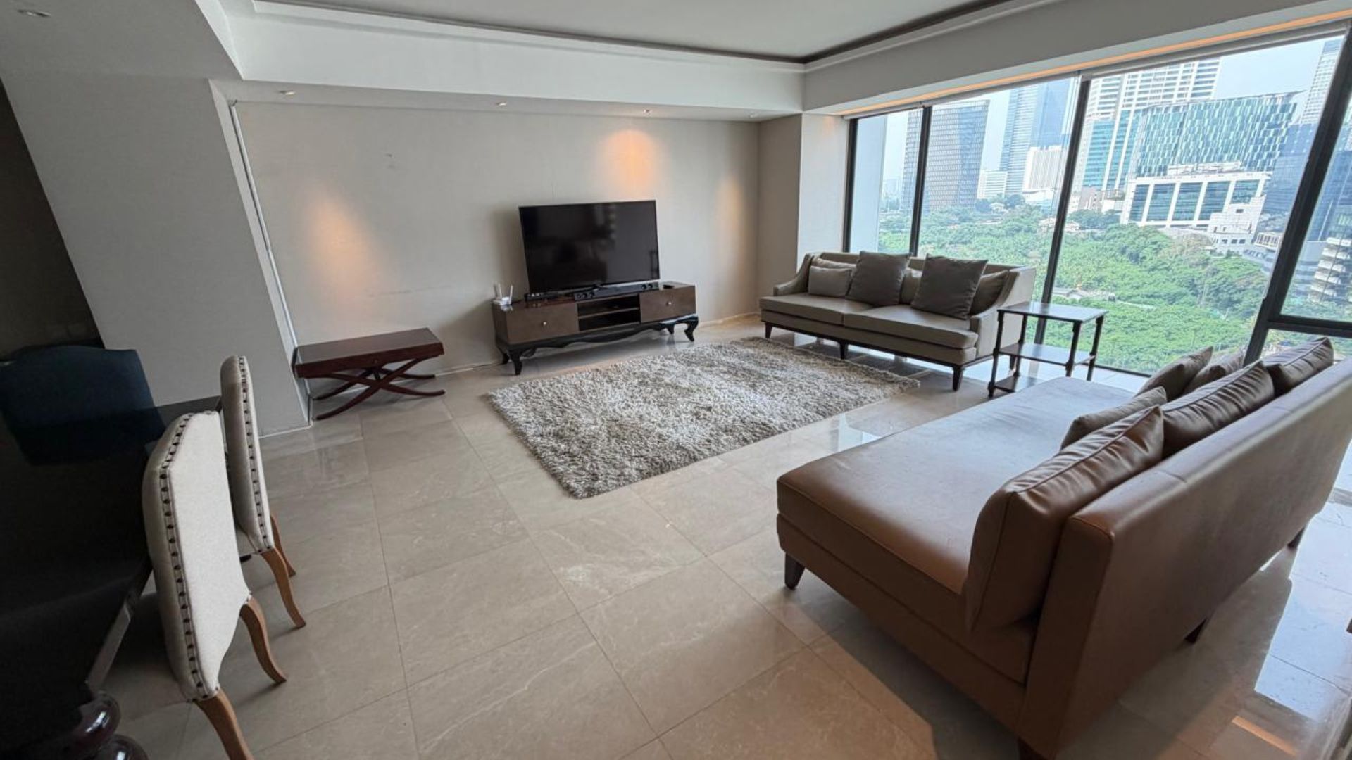 VERDE ONE-3BR-LIVING AREA ANGLE 1