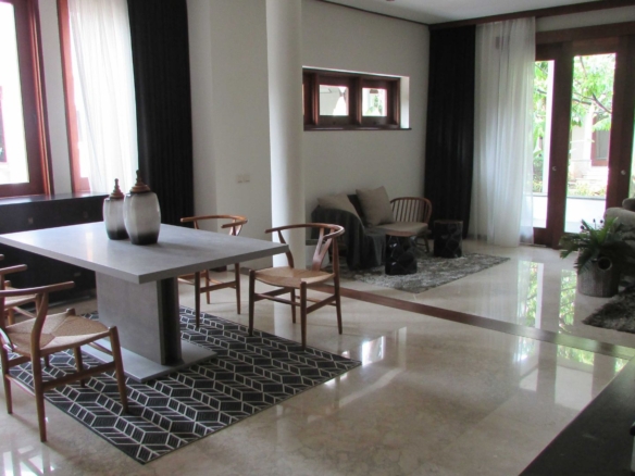 Villa Veranda 1 Kav J-3BR-DINING AREA