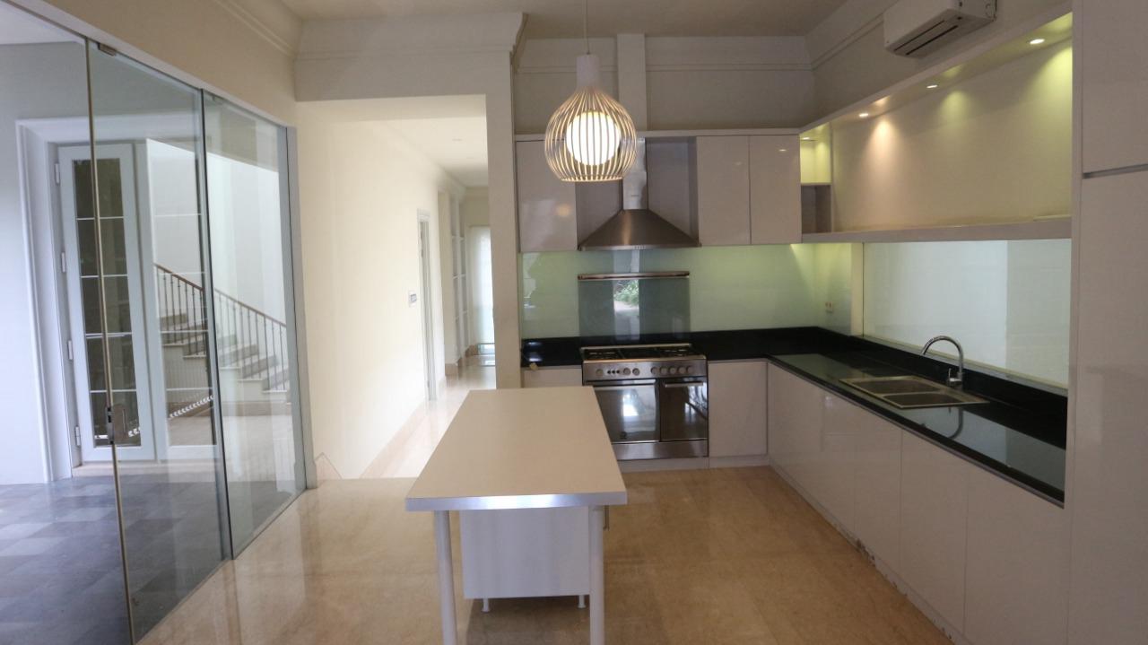 For Rent 5BR House South Jakarta Kemang KMGS081